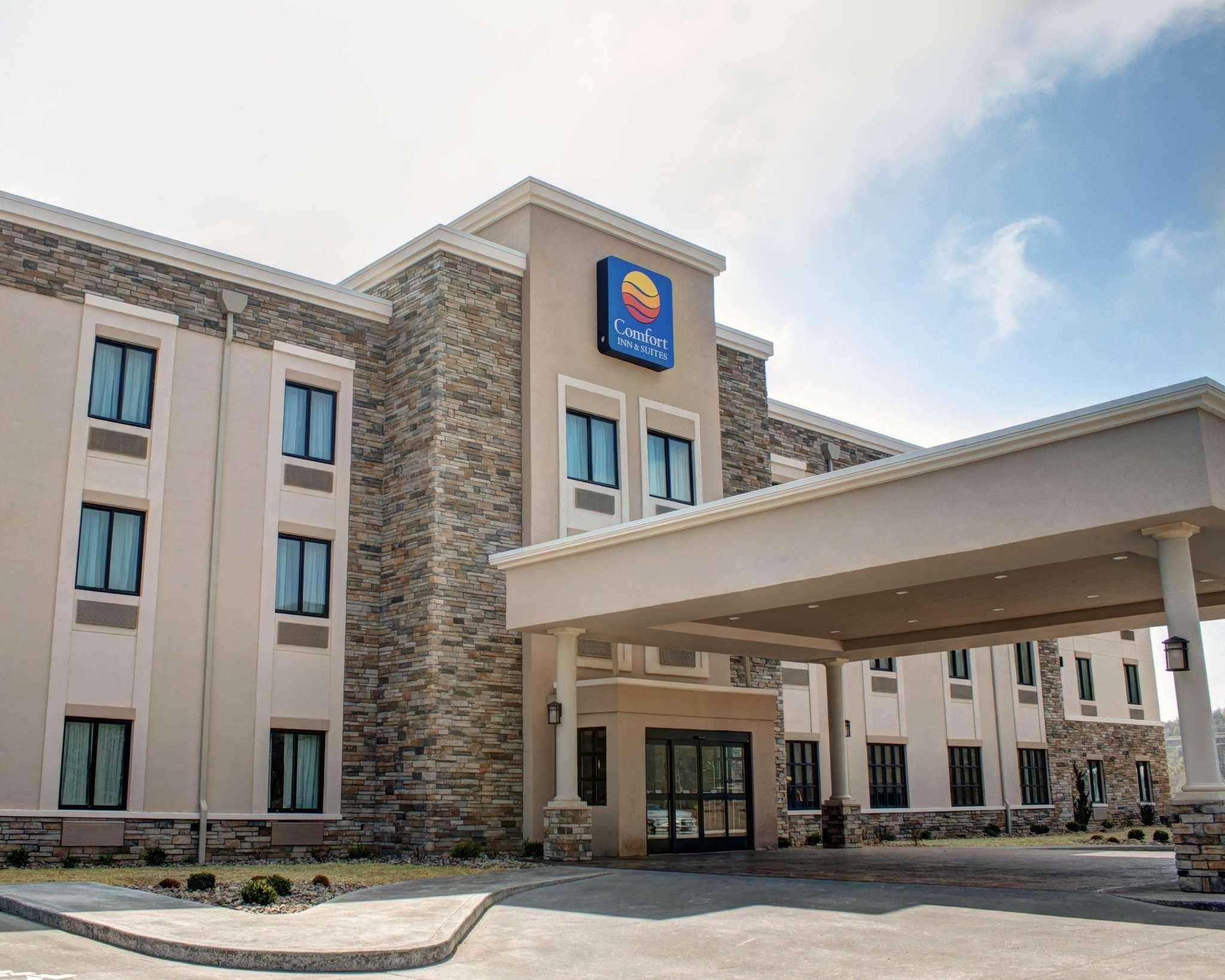 Comfort Inn & Suites Caldwell Exterior photo