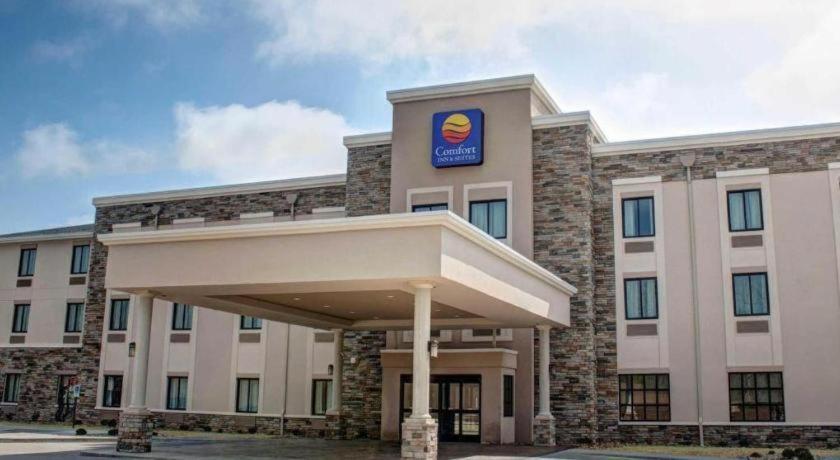 Comfort Inn & Suites Caldwell Exterior photo